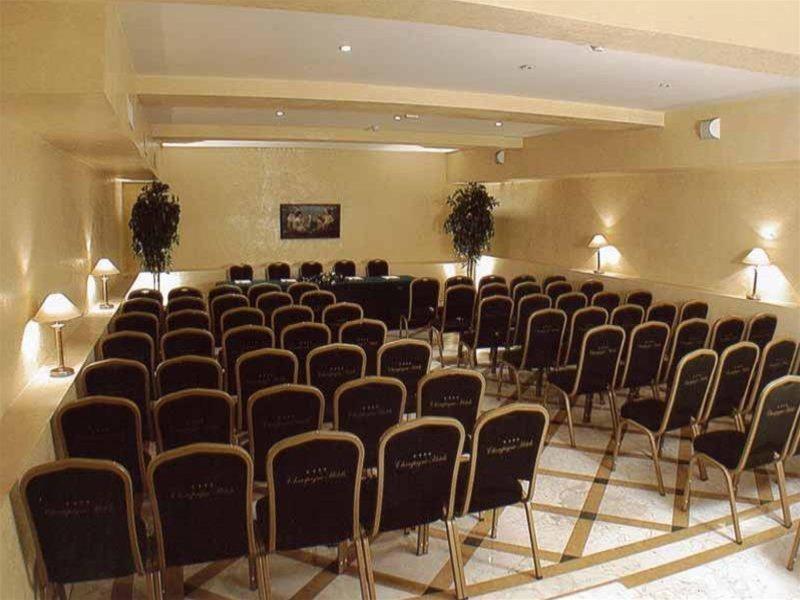 Champagne Garden Hotel Rome Business photo